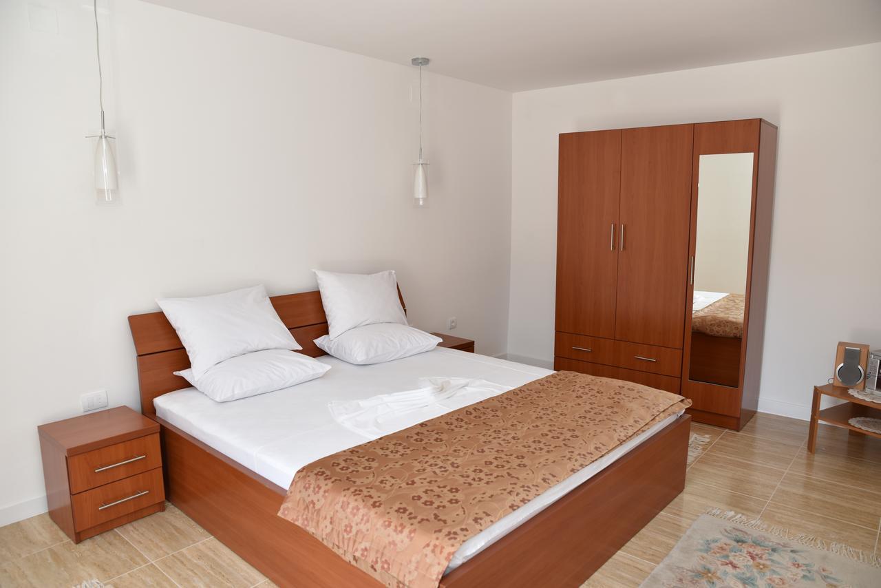 Guest House Evropa Ulcinj Exterior foto