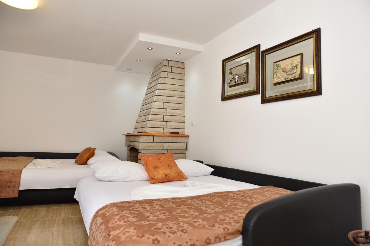 Guest House Evropa Ulcinj Exterior foto