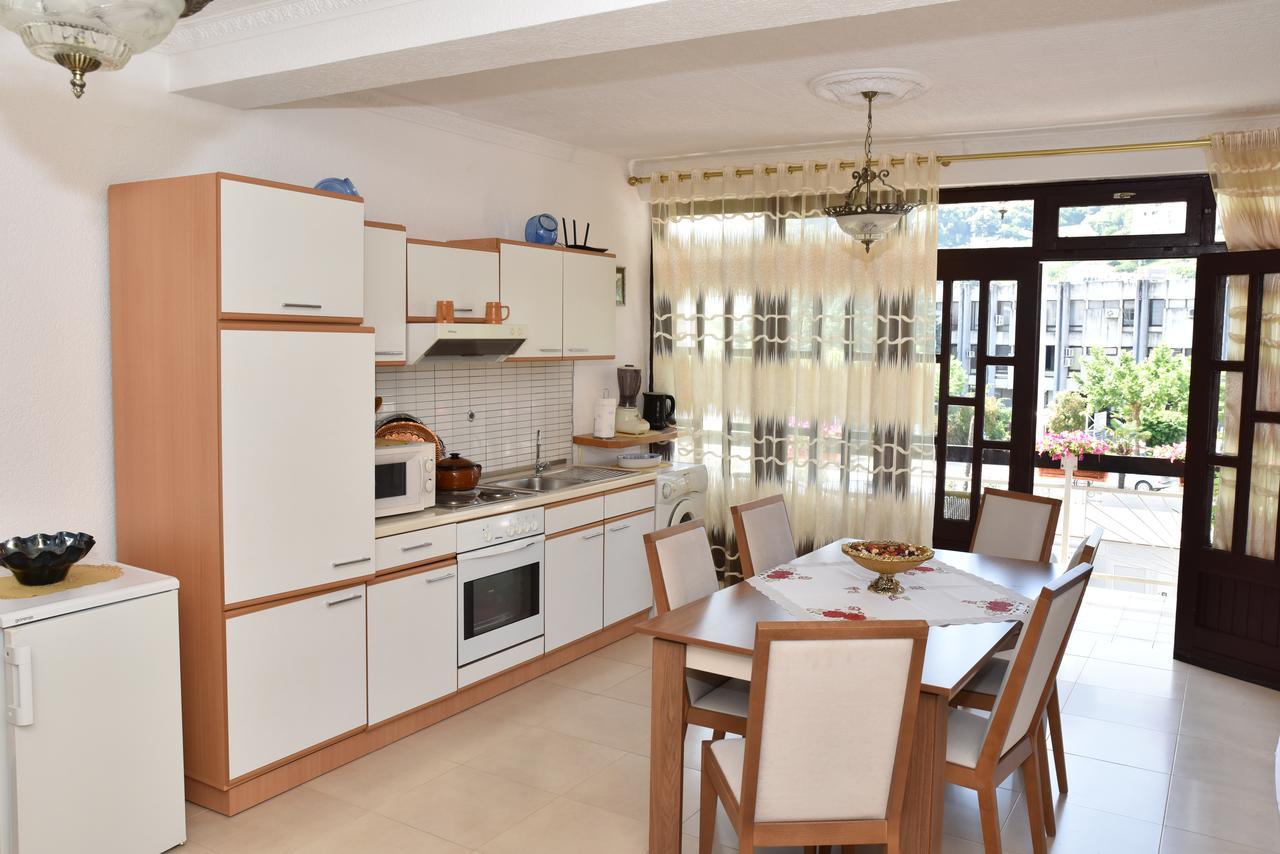 Guest House Evropa Ulcinj Exterior foto